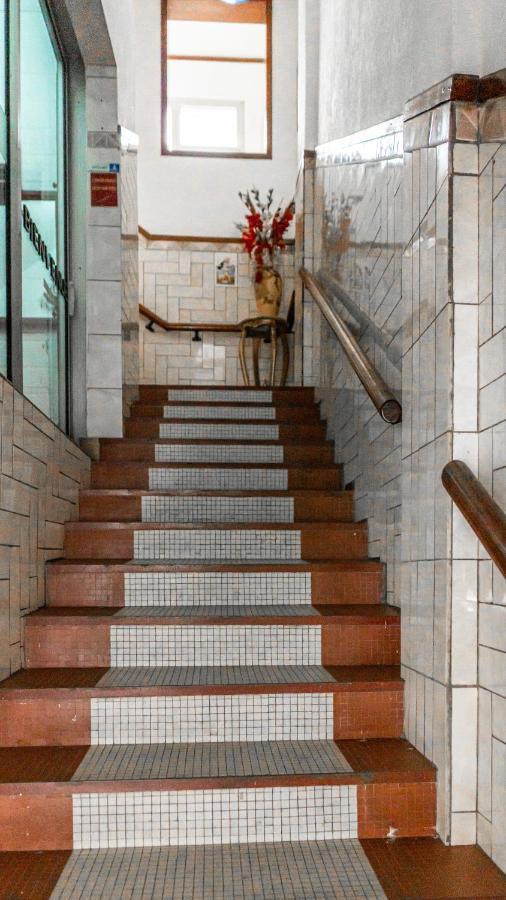 Hotel Le Majestic Douala Bagian luar foto