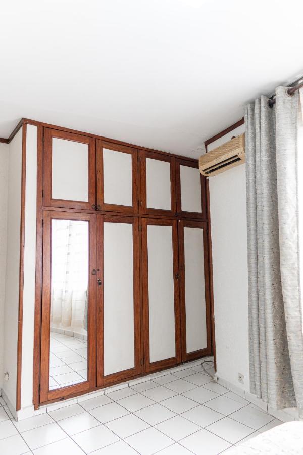 Hotel Le Majestic Douala Bagian luar foto